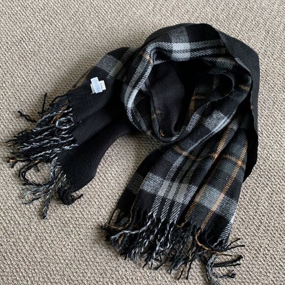 a n d a new day reversible wrap/scarf plaid/solid black fringed - Picture 1 of 10